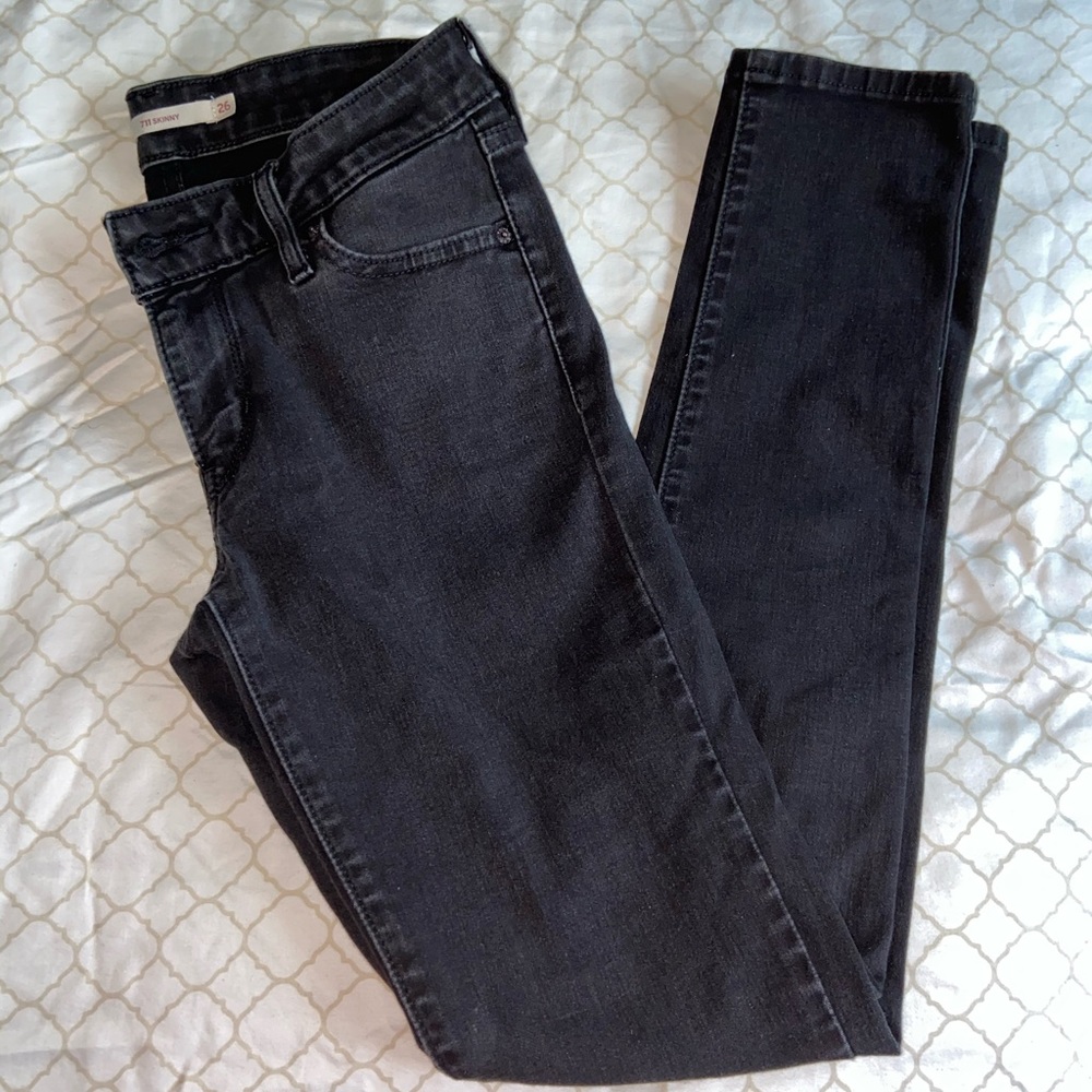 Levi 711 skinny jeans